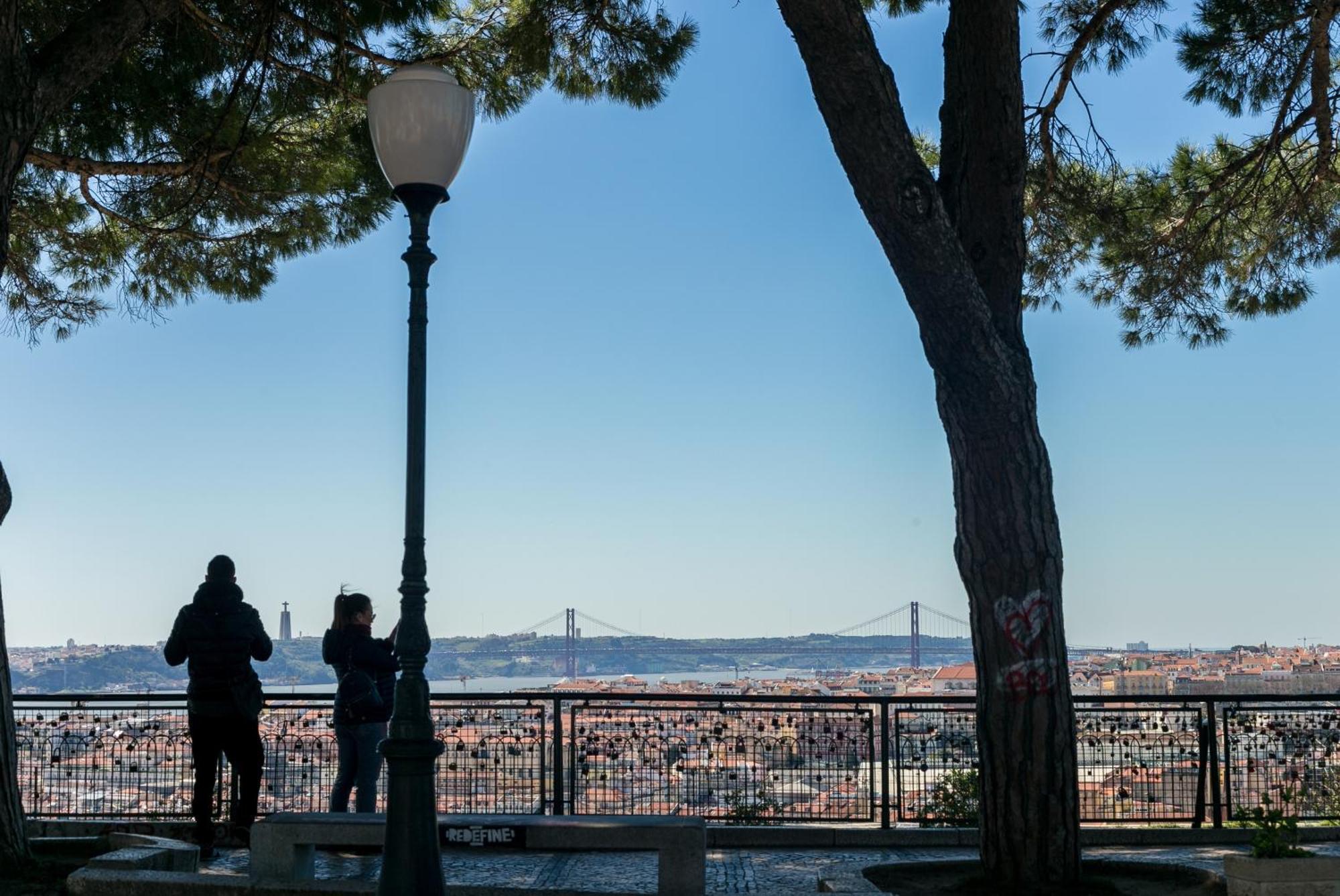 Happy Stay Lisbon - Suite With A View, Private Terrace & Ac Exterior photo
